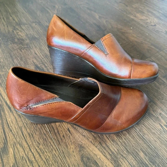 Dansko Rosaline Brown Leather Slip On Wedge Clog Women’s Size 9.5/10 - Picture 2 of 9